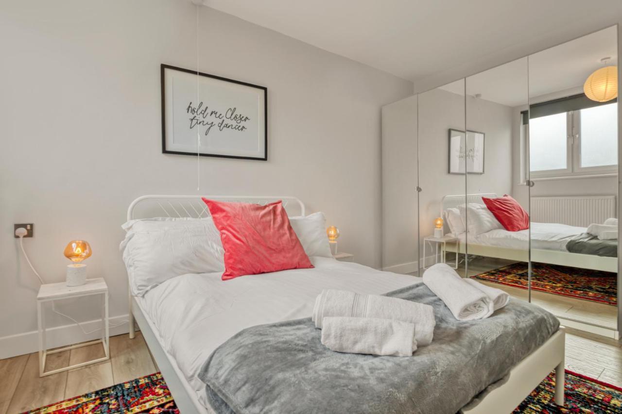 Homely 1Bed Apartment Vauxhall Лондон Екстер'єр фото